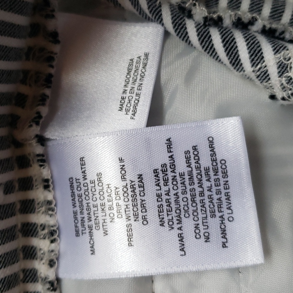 Anne Klein White and Black Striped Skinny Capris XS - Picture 7 of 12